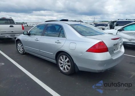 2006 Honda Accord 3.0 Ex from USA, damaged, VIN 1HGCM66886A043703